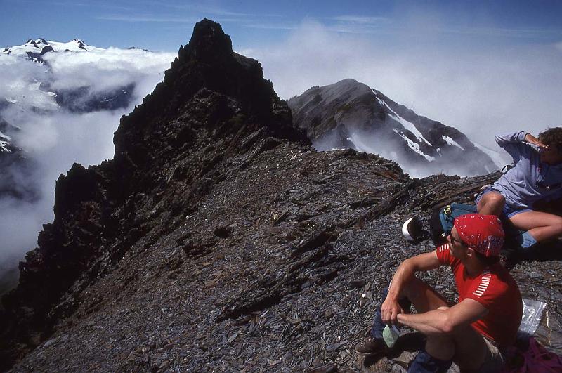 Bailey Trav 045 Aug-1989 Looking at Snagtooth.jpg